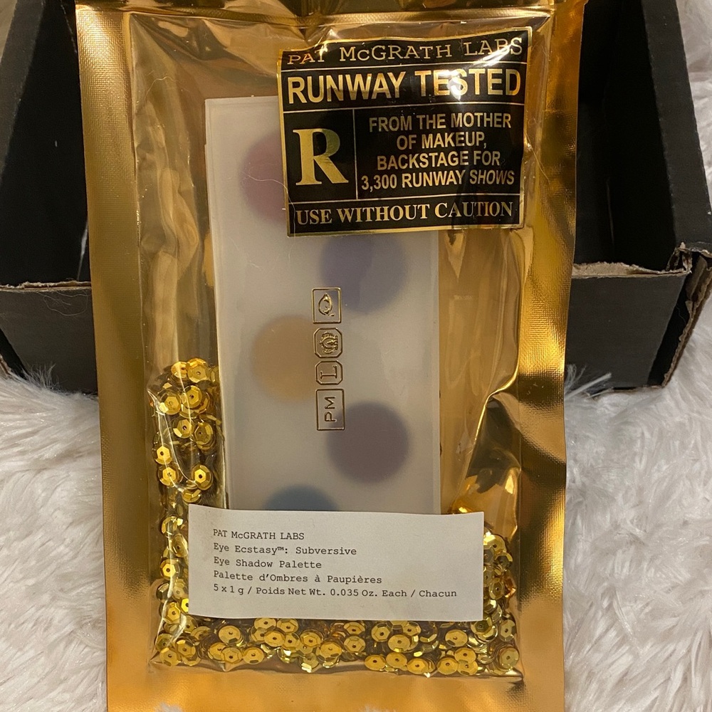 Pat McGrath Gold and Purple Eyeshadow Set - Picture 2 of 3